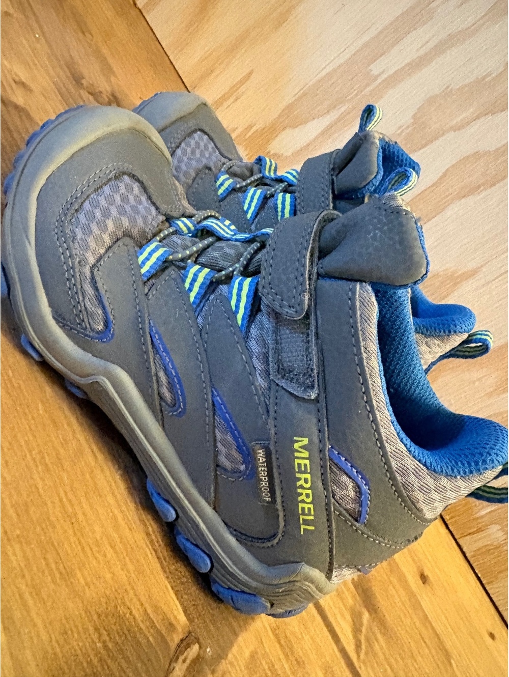 Merrell Kids Waterproof Hiking Shoes Size 11.5 US